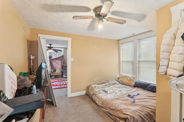 262 S WESTON Avenue, Elgin, IL 60123