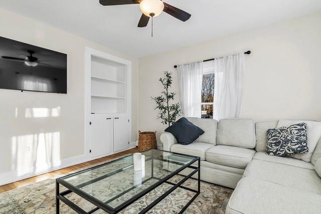 70-72 Maple Avenue 3, North Andover, MA 01845