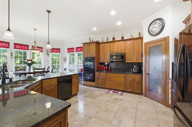 1560 Stokley Ln, Old Hickory, TN 37138