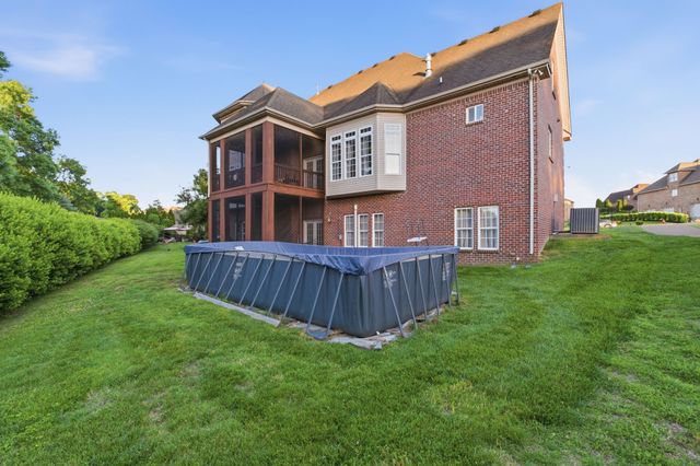 1560 Stokley Ln, Old Hickory, TN 37138