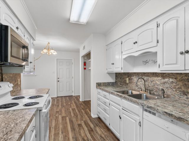 4806 South Drive, Fort Worth, TX 76132