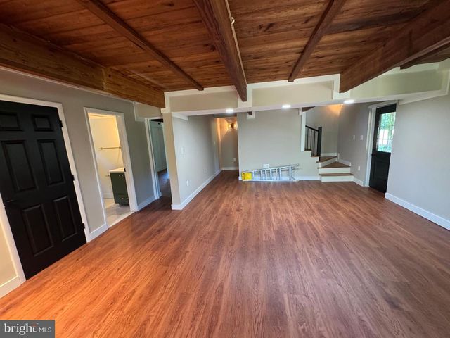 19955 YOUNGS CLIFF RD, Sterling, VA 20165