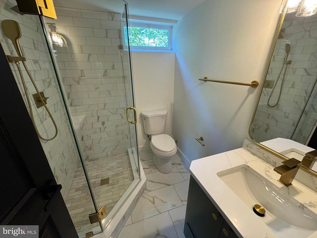 19955 YOUNGS CLIFF RD, Sterling, VA 20165