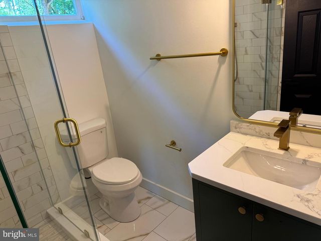 19955 YOUNGS CLIFF RD, Sterling, VA 20165