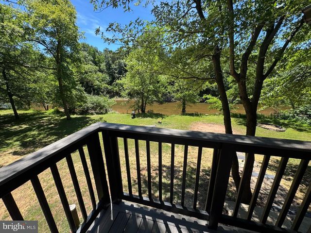 19955 YOUNGS CLIFF RD, Sterling, VA 20165