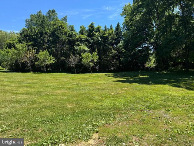 19955 YOUNGS CLIFF RD, Sterling, VA 20165