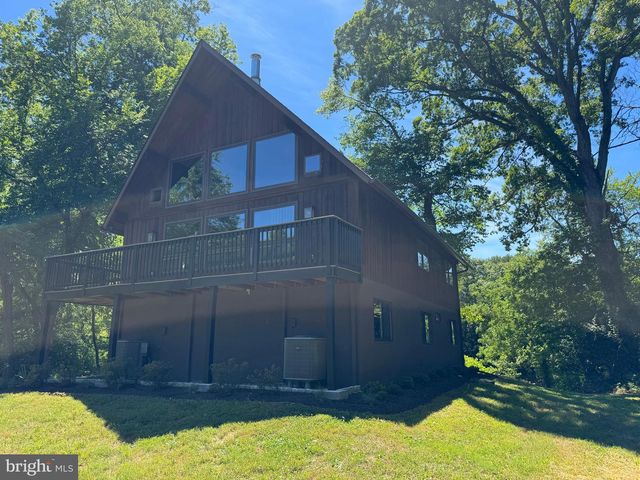 19955 YOUNGS CLIFF RD, Sterling, VA 20165