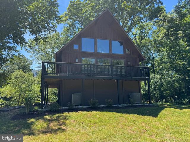 19955 YOUNGS CLIFF RD, Sterling, VA 20165