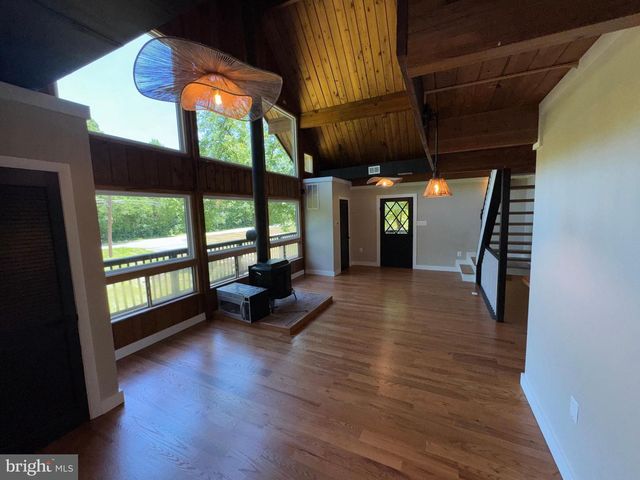 19955 YOUNGS CLIFF RD, Sterling, VA 20165