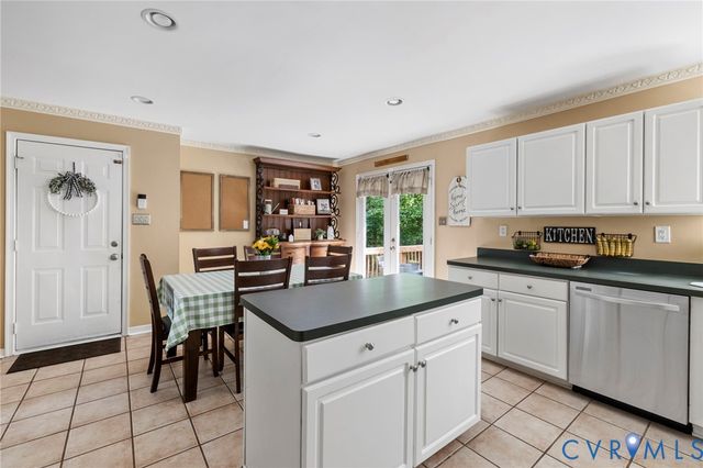 5632 Darrel Lake Ct, Glen Allen, VA 23060