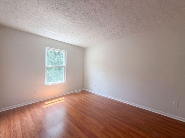 1618 Saddlebrook Drive, Heath, OH 43056