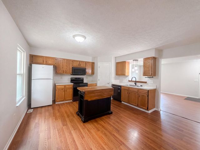 1618 Saddlebrook Drive, Heath, OH 43056