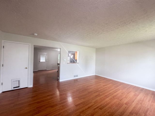 1618 Saddlebrook Drive, Heath, OH 43056
