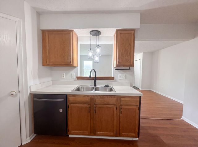 1618 Saddlebrook Drive, Heath, OH 43056