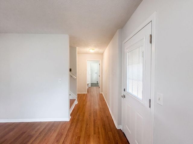 1618 Saddlebrook Drive, Heath, OH 43056