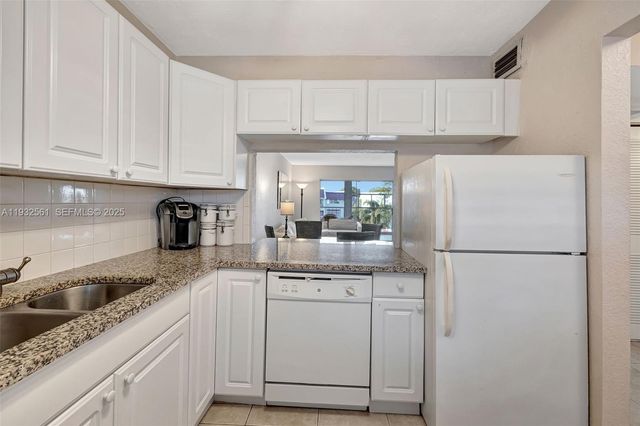 7897 Golf Circle Drive 309, Margate, FL 33063