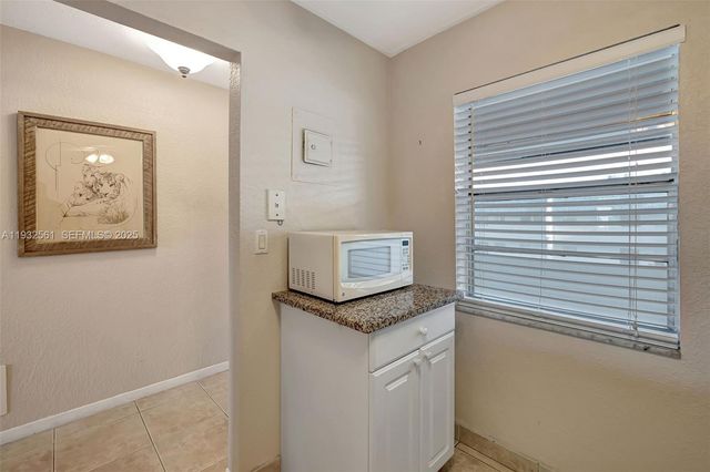 7897 Golf Circle Drive 309, Margate, FL 33063