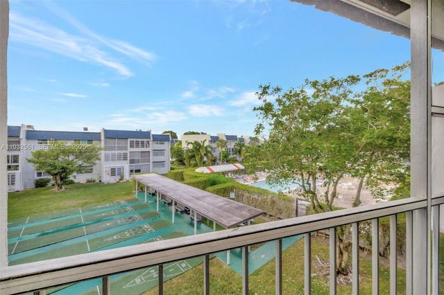 7897 Golf Circle Drive 309, Margate, FL 33063