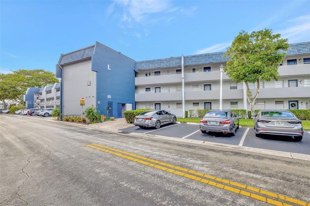 7897 Golf Circle Drive 309, Margate, FL 33063