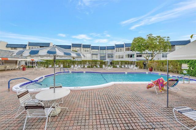7897 Golf Circle Drive 309, Margate, FL 33063