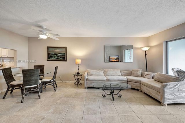 7897 Golf Circle Drive 309, Margate, FL 33063