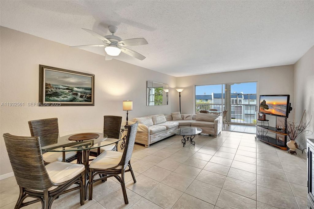 7897 Golf Circle Drive 309, Margate, FL 33063