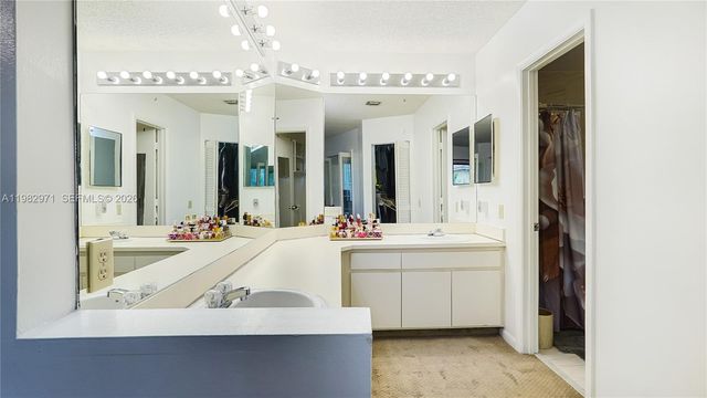 11524 Terra Bella Blvd, Plantation, FL 33325