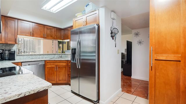 11524 Terra Bella Blvd, Plantation, FL 33325