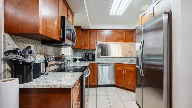 11524 Terra Bella Blvd, Plantation, FL 33325