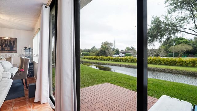 11524 Terra Bella Blvd, Plantation, FL 33325