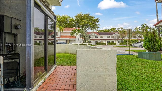 11524 Terra Bella Blvd, Plantation, FL 33325