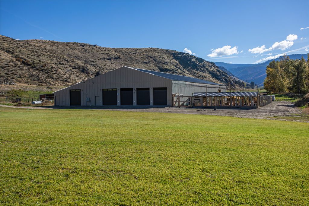 1307 Skalkaho Hwy, Hamilton, MT 59840 photo 28
