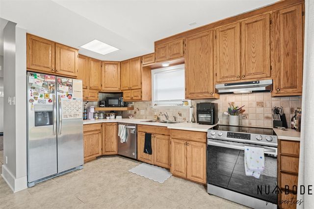 933 Crescent Street, Grand Rapids, MI 49503