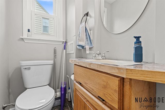 933 Crescent Street, Grand Rapids, MI 49503
