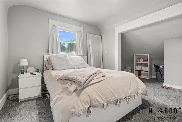 933 Crescent Street, Grand Rapids, MI 49503