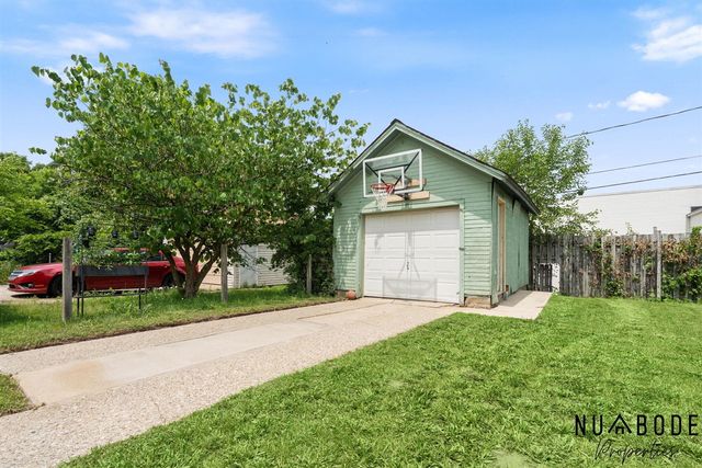 933 Crescent Street, Grand Rapids, MI 49503