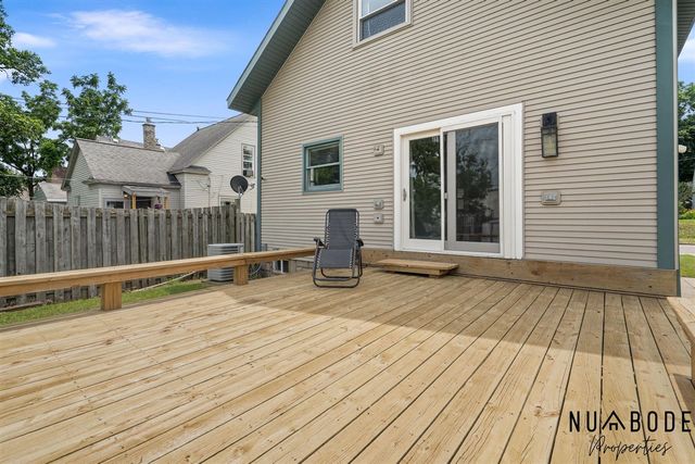 933 Crescent Street, Grand Rapids, MI 49503