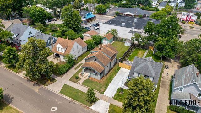 933 Crescent Street, Grand Rapids, MI 49503