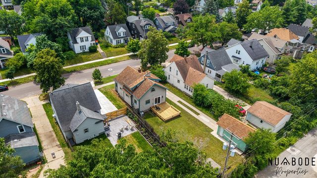 933 Crescent Street, Grand Rapids, MI 49503