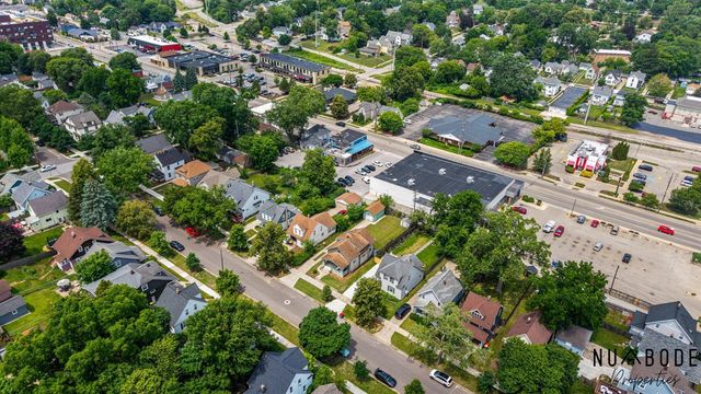 933 Crescent Street, Grand Rapids, MI 49503