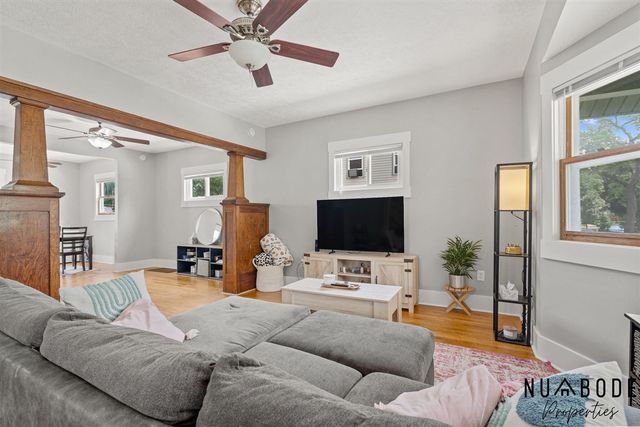 933 Crescent Street, Grand Rapids, MI 49503