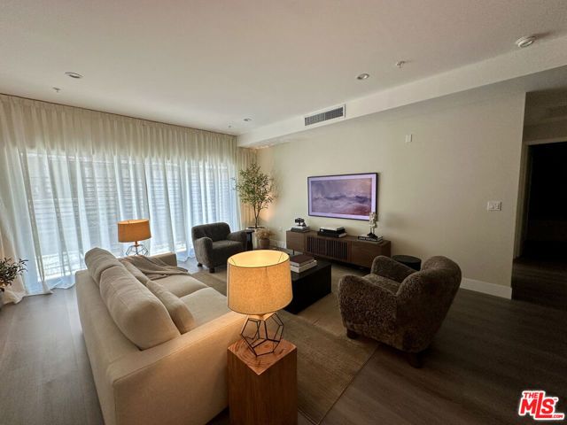 1223 N Hayworth Avenue 2, West Hollywood, CA 90046