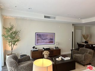 1223 N Hayworth Avenue 2, West Hollywood, CA 90046