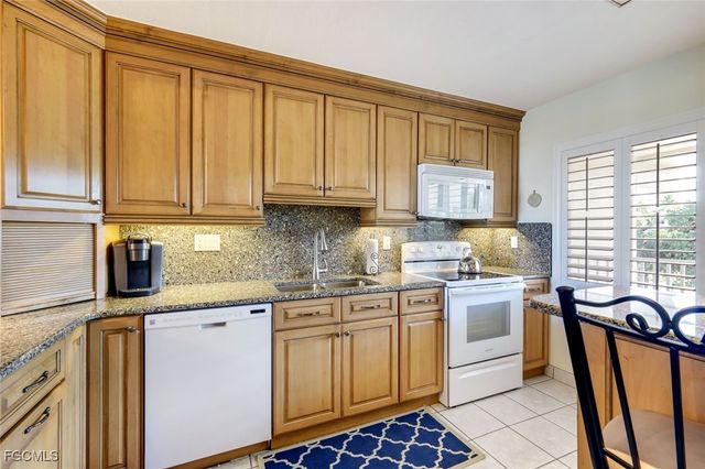 200 Periwinkle WAY 214, Sanibel, FL 33957