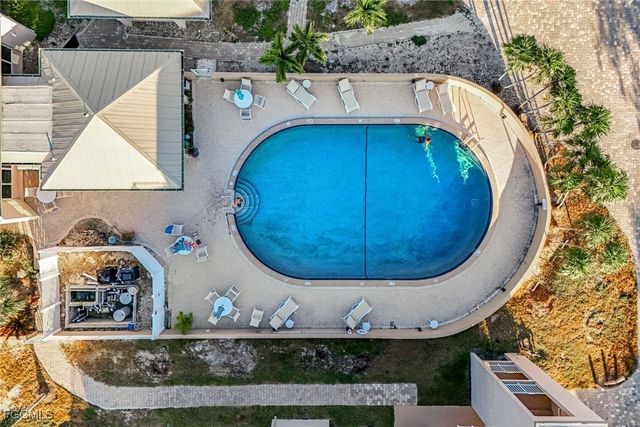 200 Periwinkle WAY 214, Sanibel, FL 33957