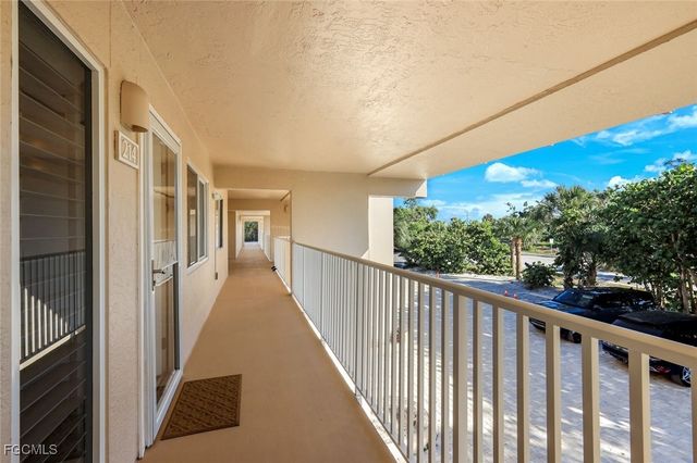 200 Periwinkle WAY 214, Sanibel, FL 33957