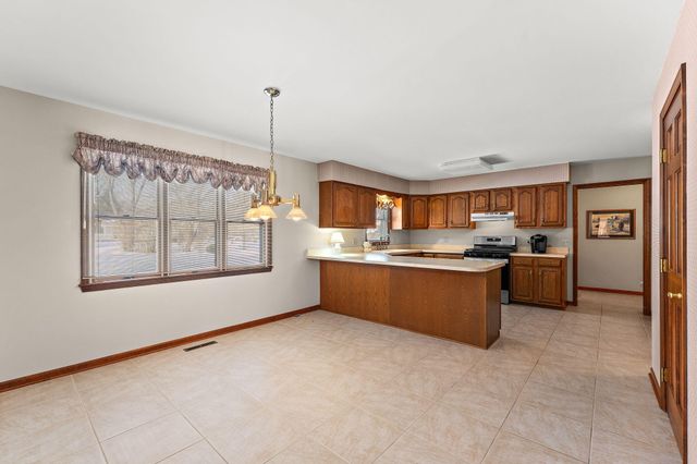 176 Wexford, Valparaiso, IN 46385