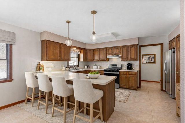 176 Wexford, Valparaiso, IN 46385