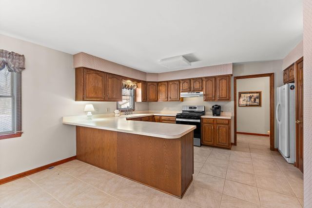 176 Wexford, Valparaiso, IN 46385