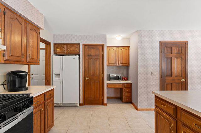 176 Wexford, Valparaiso, IN 46385